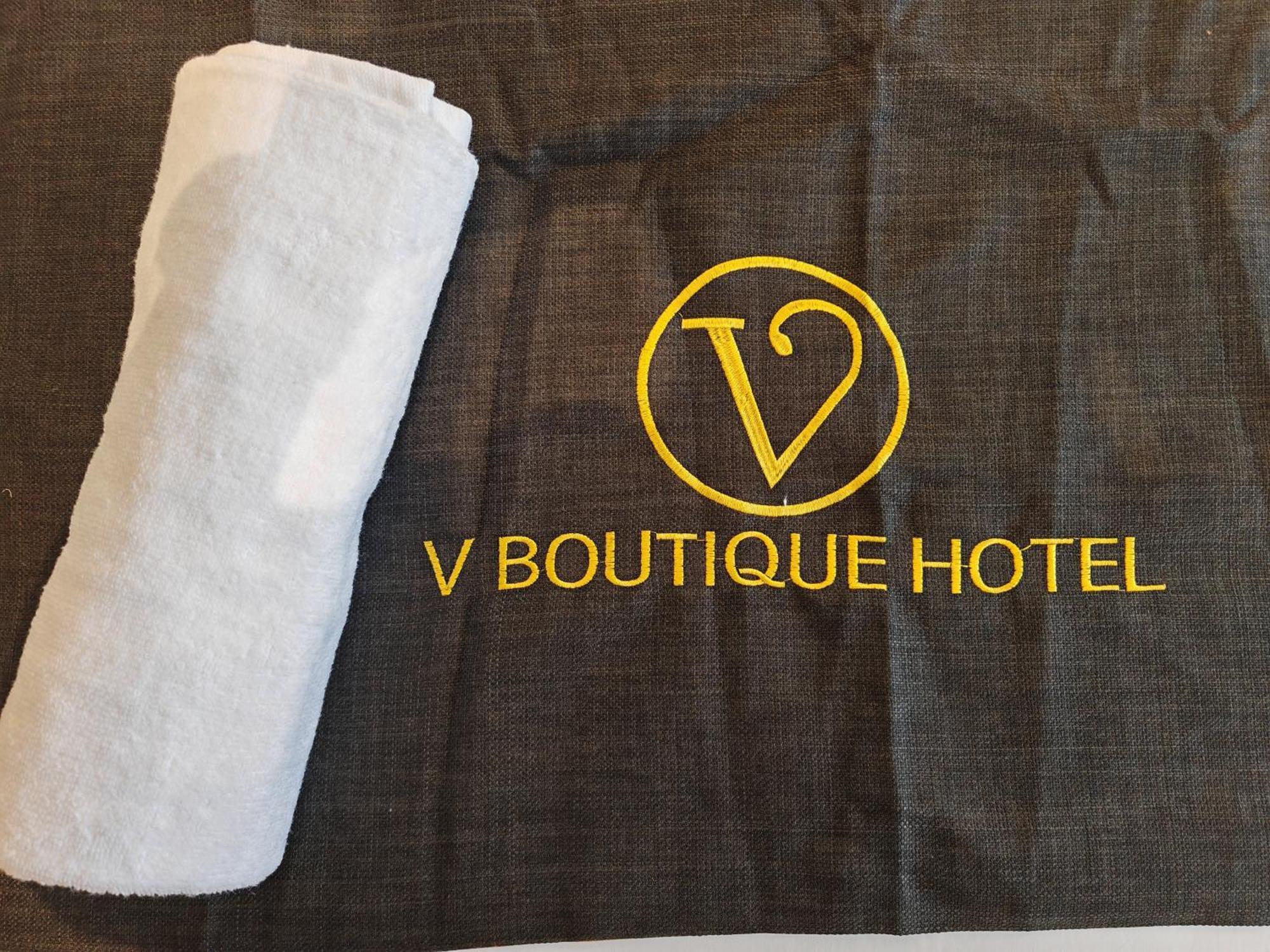 V Boutique Hotel スレンバン エクステリア 写真